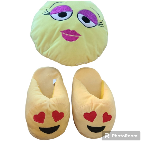 Emoji Plush Slippers with Pillow Bundle S/M - Picture 1 of 8